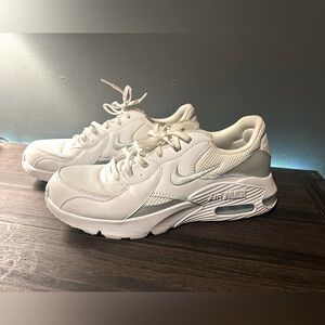 Size 10 Woman Nike Air Max